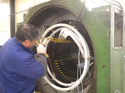 2500KW高壓電機定子換線施工現(xiàn)場